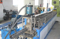 貨架生產(chǎn)設(shè)備車(chē)間